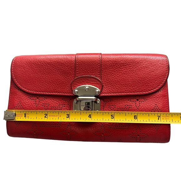 Louis Vuitton Amelia Red Monogram Mahina Leather Wallet - Picture 10 of 16